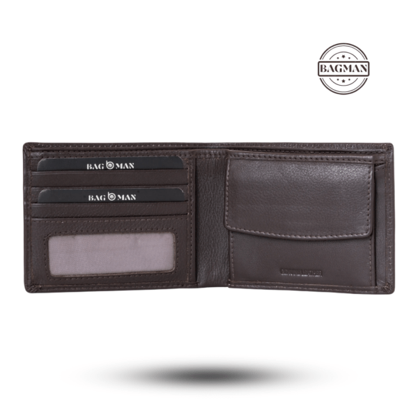 Luxury Leather Wallet Featuring Sleek Lines