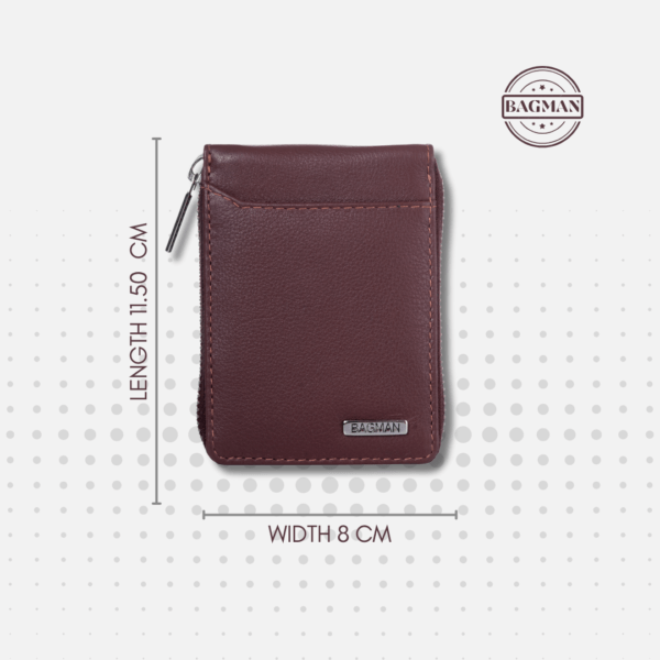 Sleek Leather Card Case with Contrasting Stitching